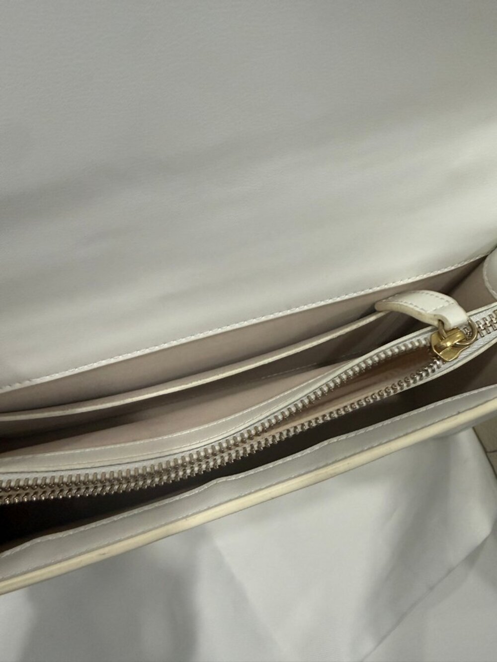 PINKO Love One Classic White Leather Shoulder Bag, Antique Gold Bird Clasp - Picture 2 of 8